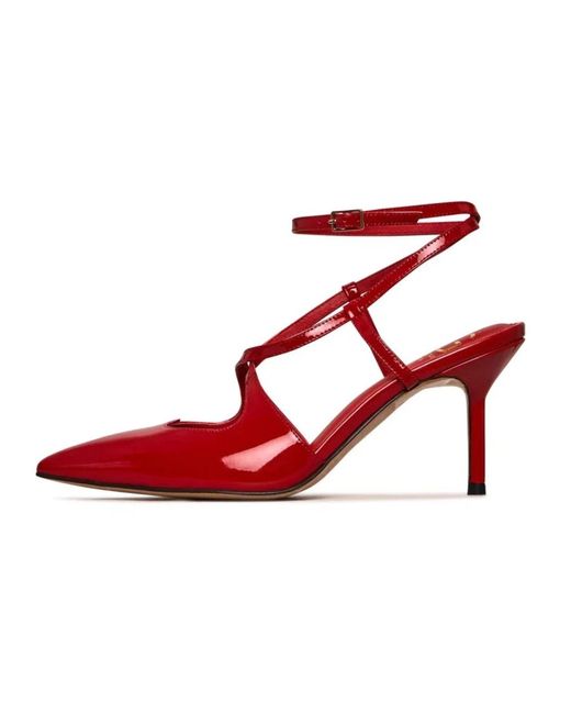 Pumps di CESARE GASPARI in Red