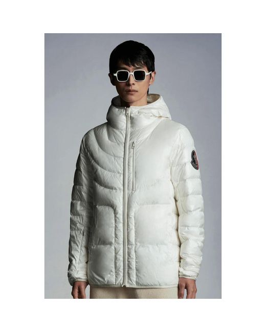 Jackets > winter jackets Moncler pour homme en coloris Gray