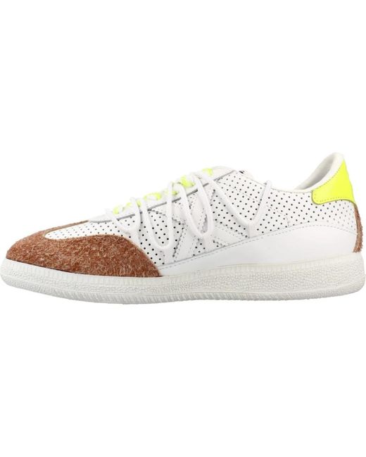 Munich White Barru Studio 01