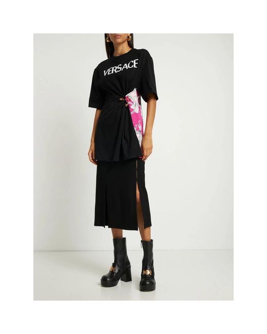 Versace Overhemden ,Zwart ,Katoen T-Shirt Met Korte Mouwen En Logo in het Black