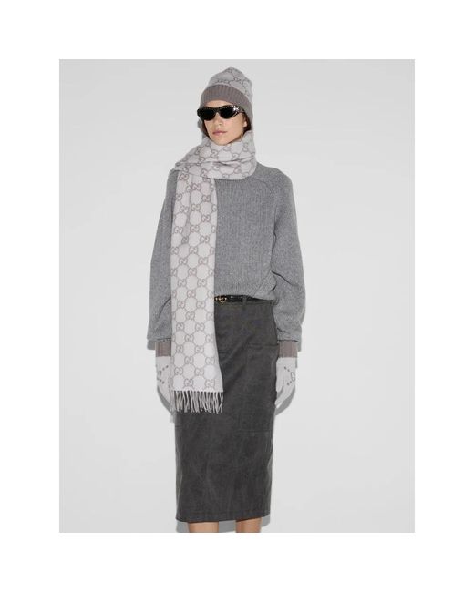 Winter Scarves Gucci de color Gray