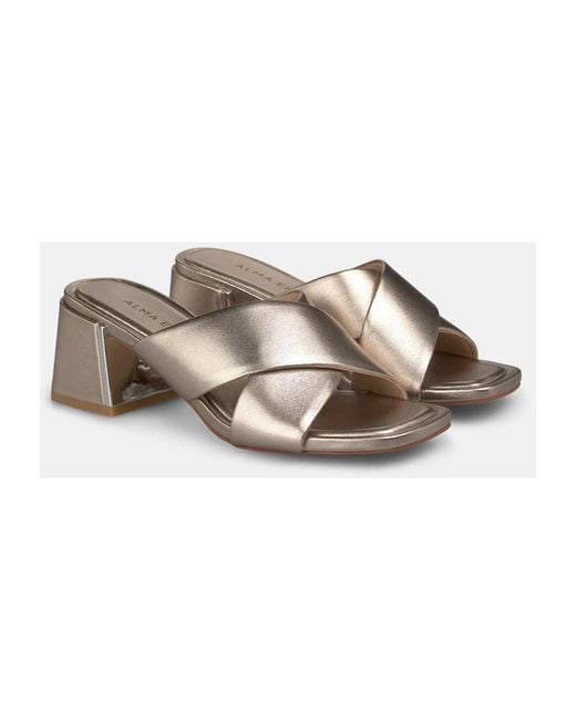 Alma En Pena. Brown Heeled Mules