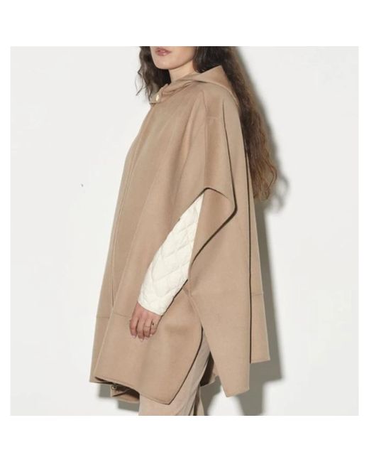 Capes Kaos de color Natural