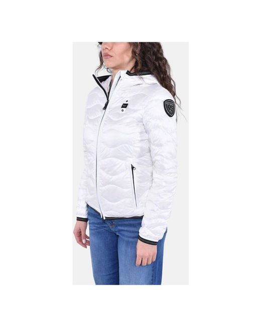 Giacca piumino leggera con cuciture ondulate di Blauer in White da Uomo