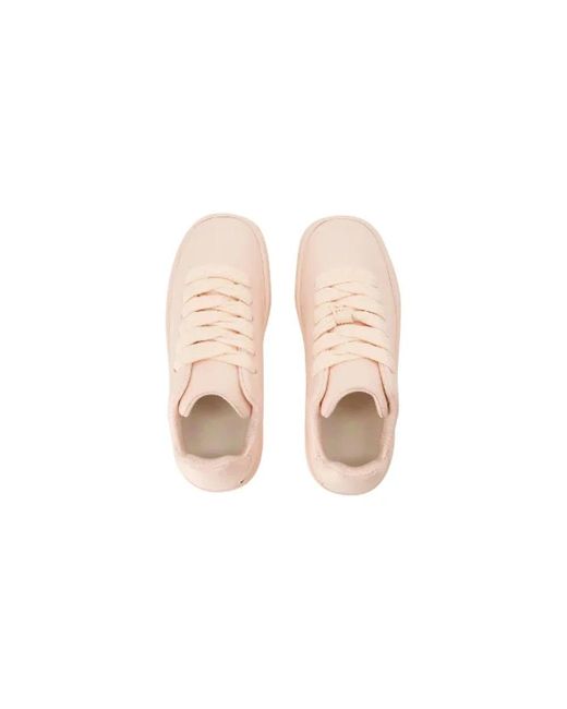 Shoes > sneakers Burberry en coloris Pink