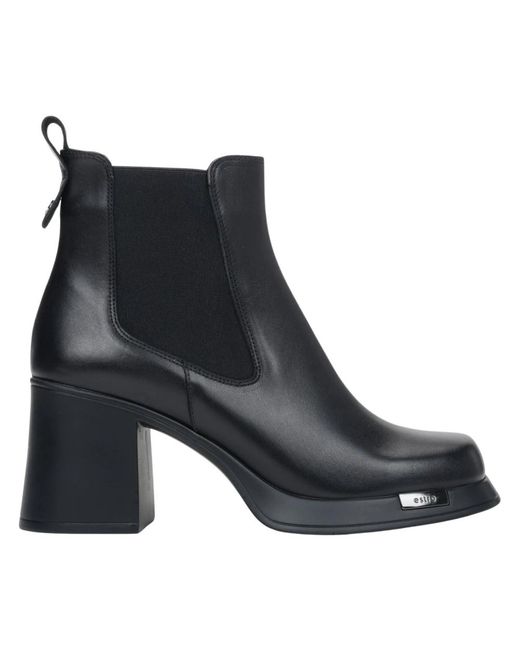 ESTRO Black Heeled Boots