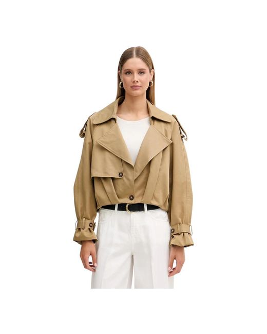 Light Jackets di ViCOLO in Metallic
