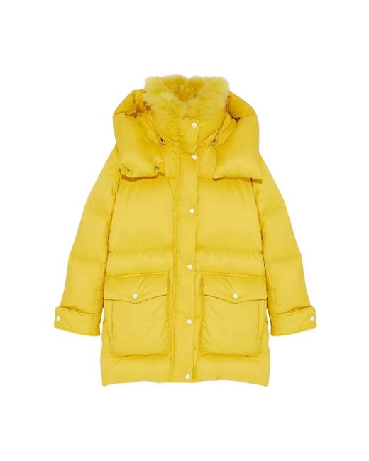 Down Jackets Yves Salomon de color Yellow
