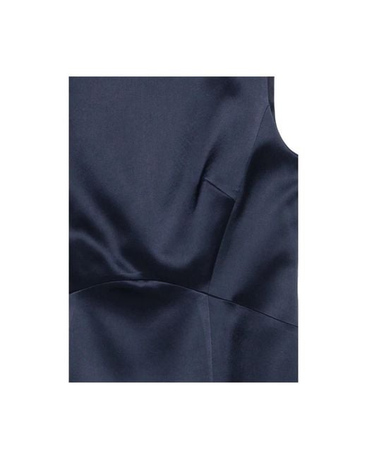 Fely Campo Blue Gowns