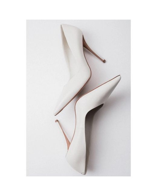 Pumps ESTRO en coloris White