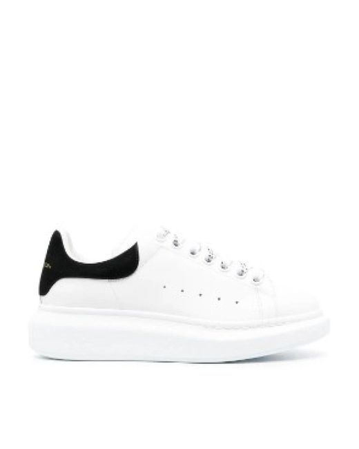 Alexander McQueen White Weiße sneakers mit logo-print