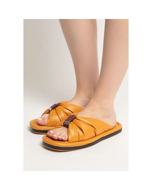 Sliders di CESARE GASPARI in Yellow