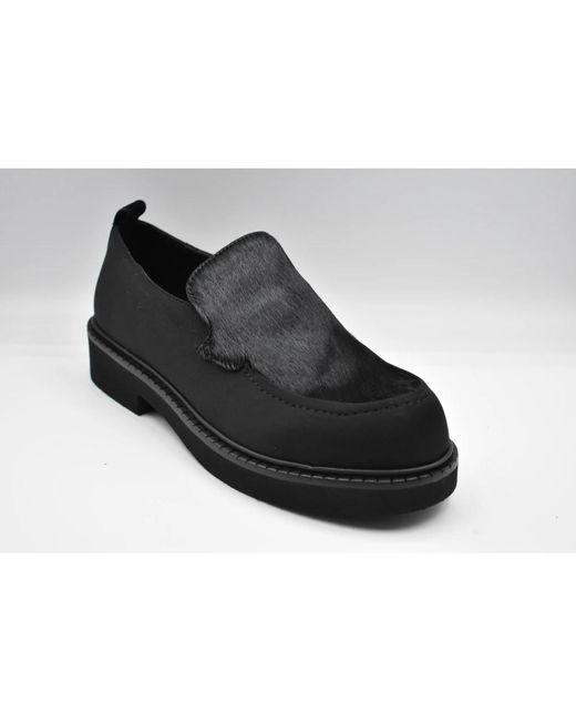 Loafers di Jeannot in Black