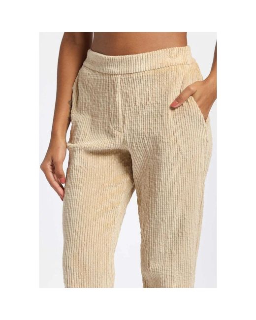 Momoní Natural Slim-Fit Trousers