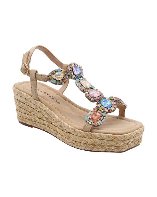 Wedges di Alma En Pena. in Metallic
