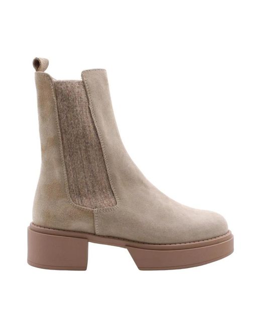 E mia Gray Chelsea Boots