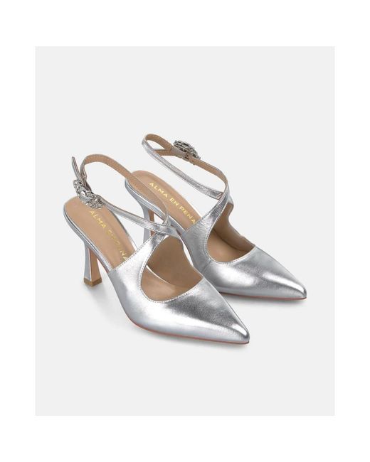 Alma En Pena. Metallic Pumps