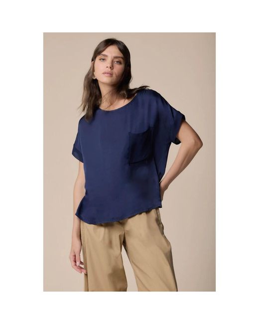 Kocca Overhemden ,Blauw ,Stijlvolle Blouse in het Blue