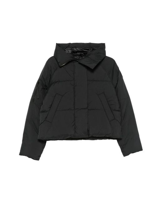 Down Jackets Canada Goose de color Black