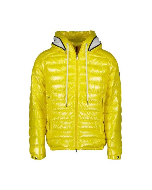 Jackets > down jackets Moncler pour homme en coloris Yellow