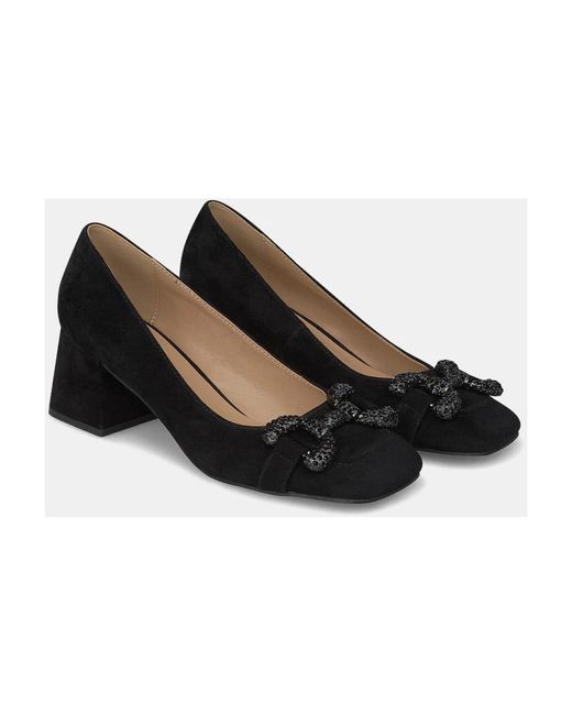 Alma En Pena. Black Pumps