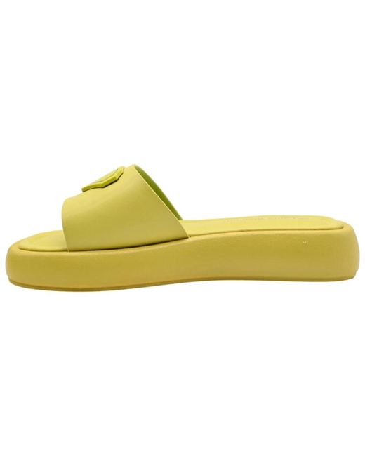 Shoes > flip flops & sliders > sliders Laura Biagiotti en coloris Yellow
