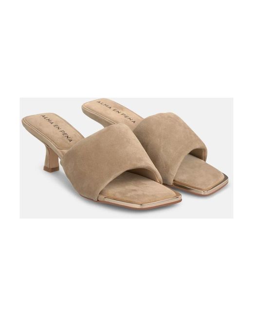 Alma En Pena. Natural Heeled Mules