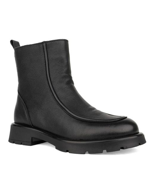 Linda Baumann Black Ankle Boots