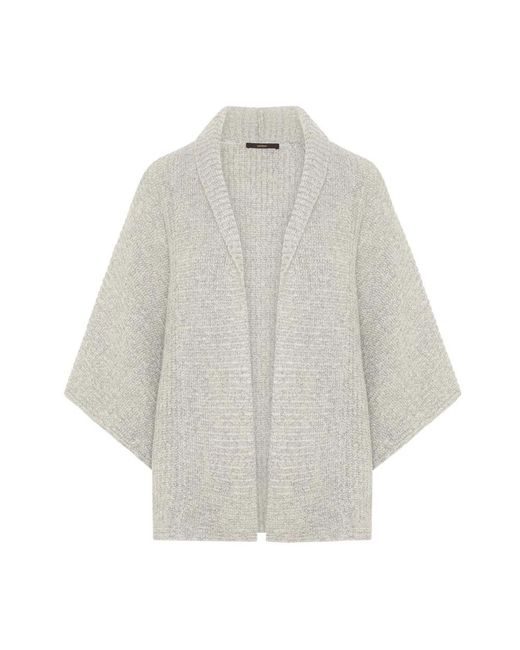 Capes Windsor. de color Gray