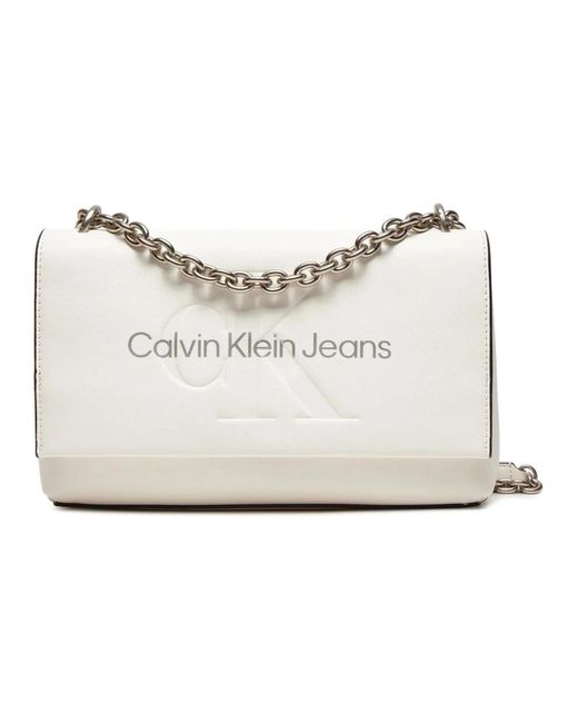 Borsa a tracolla bianca con chiusura a clip di Calvin Klein in White