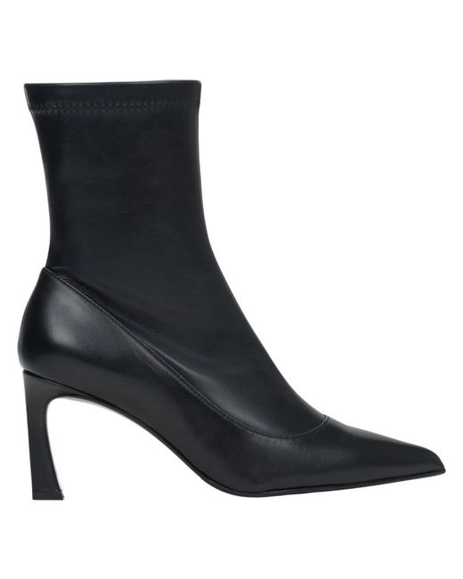 ESTRO Black Heeled Boots