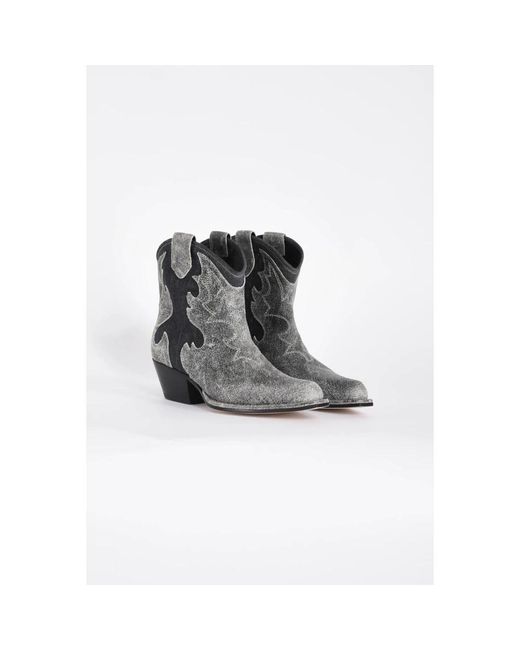 Cowboy Boots di Vic Matié in Gray