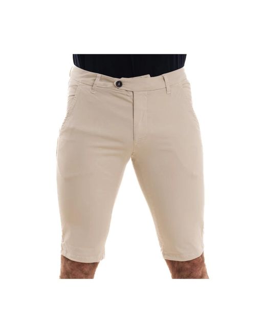 Bermuda shorts in colore solido chiaro di Roy Rogers in Natural da Uomo