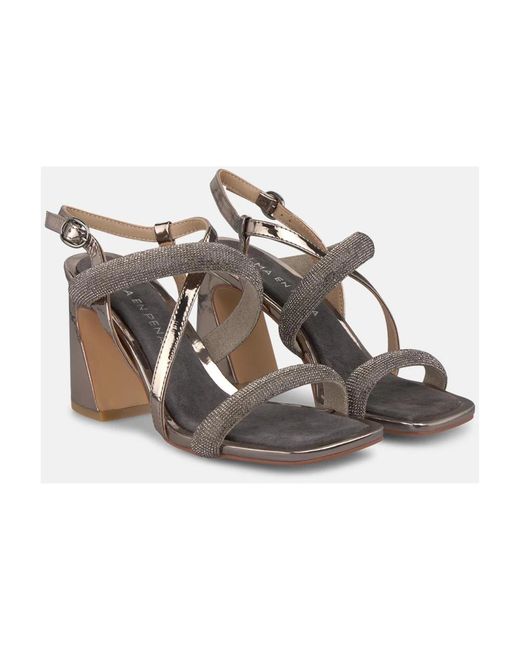 Alma En Pena. Metallic High Heel Sandals