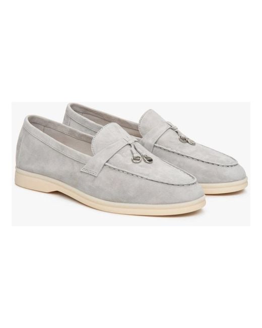 ESTRO White Loafers