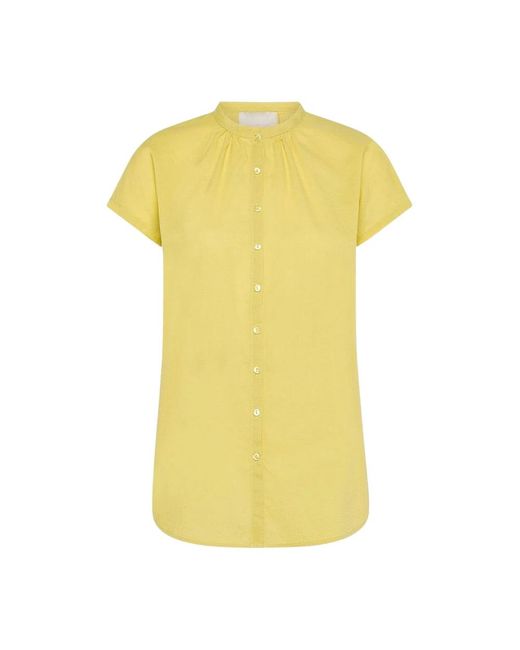 Momoní Yellow Shirts
