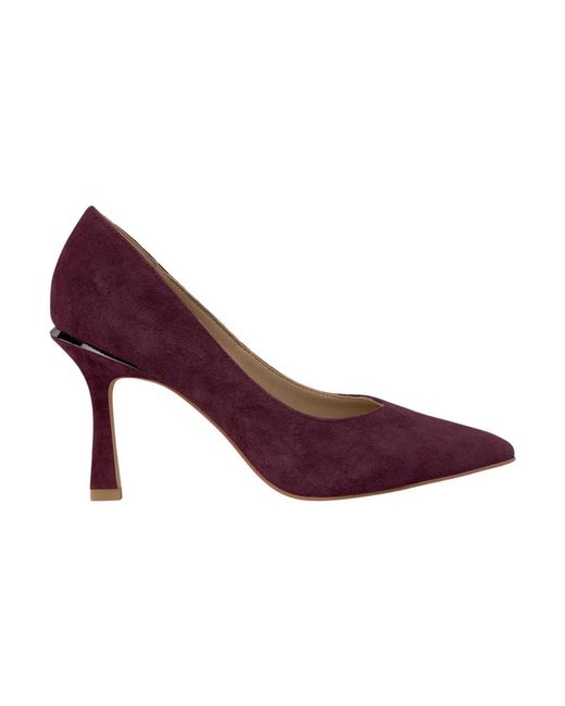 Alma En Pena. Purple Pumps