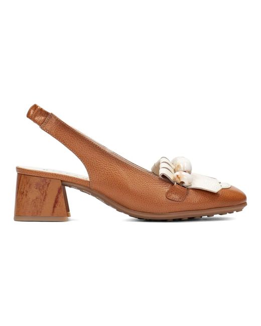 Hispanitas Brown Pumps