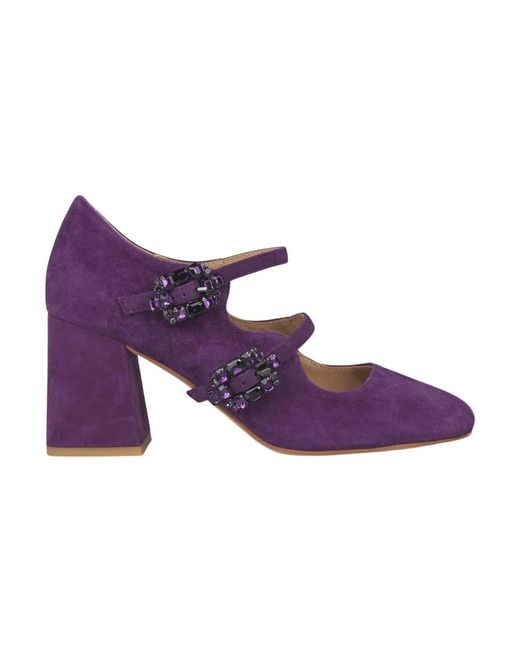Alma En Pena. Purple Pumps
