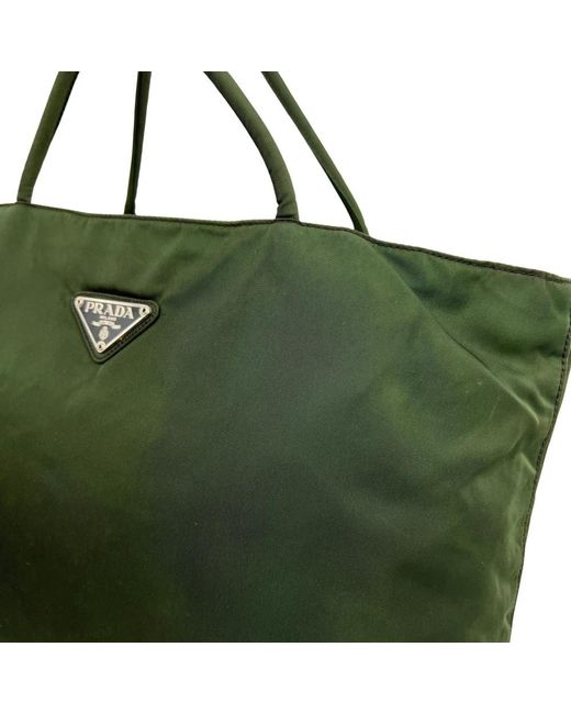 Prada Nylon -Tasche dunkelgrün in Grün | Lyst DE