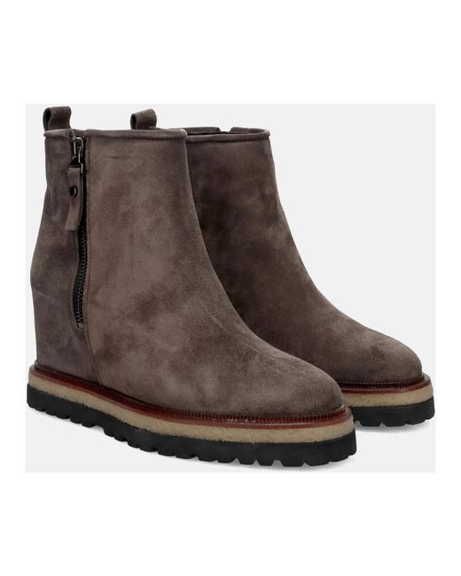 Alpe Brown Wedges