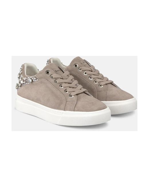 Alma En Pena. Gray Sneakers