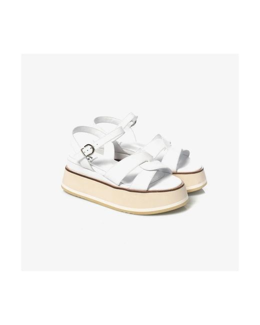Jeannot Platform Sandaal in het White