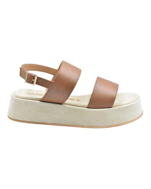 Flat Sandals di Janet & Janet in Brown