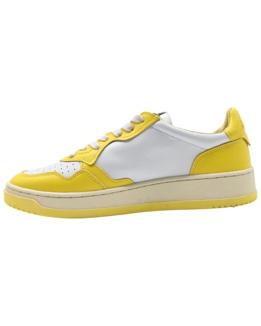 Autry Gelbe leder low top sneakers in Yellow für Herren
