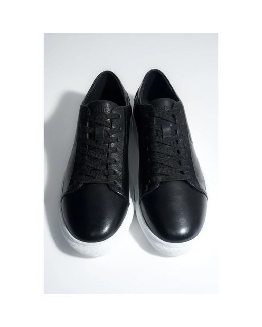 ESTRO Black Sneakers