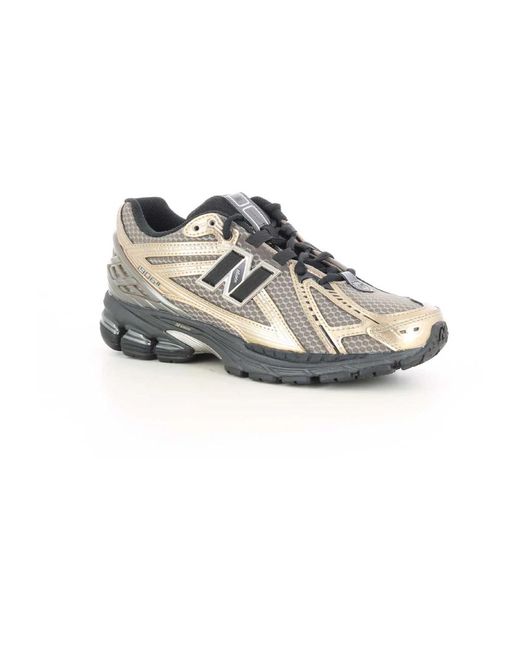 Sneakers di New Balance in Gray