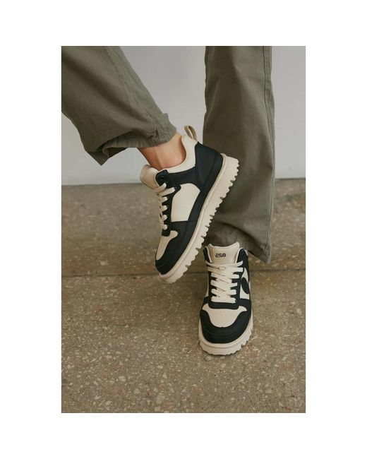 ESTRO Black Sneakers