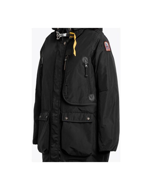Down Coats di Parajumpers in Black