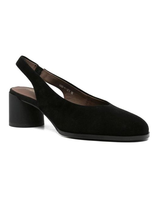 Linda Baumann Black Pumps